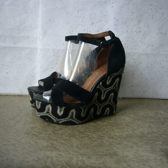 Jeffrey Campbell Ibiza Geometric Crochet Platform Wedge Sandal - 7.5 Festival - Picture 4 of 8